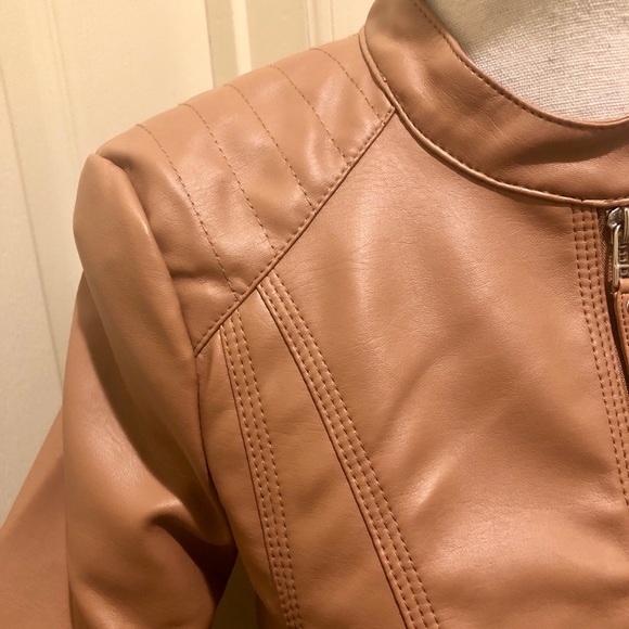 🎉HP🎉 Faux Leather Jacket - Picture 8 of 9